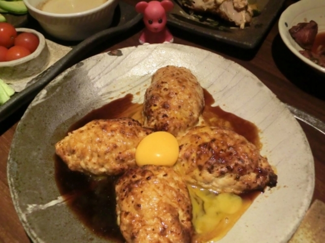 「創業17年、自慢のつくね〜卵黄〜」_鶏家 六角鶏 堺東駅前店