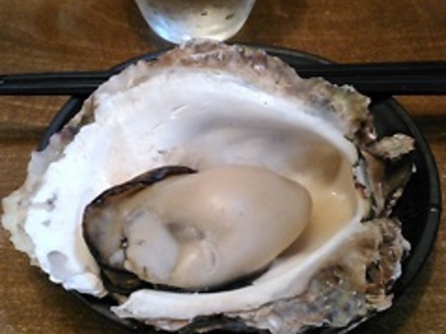 焼牡蠣_京都錦市場 牡蠣の大安(だいやす)