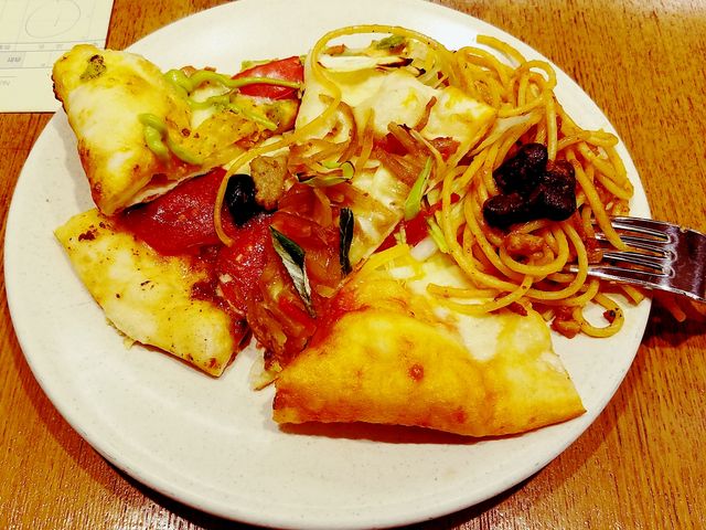 パスタもありました。_シェーキーズ 池袋東口店