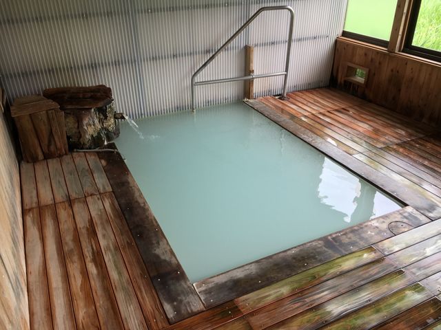 風情ある内湯です。のんびり入れる温度でした。_相模屋旅館
