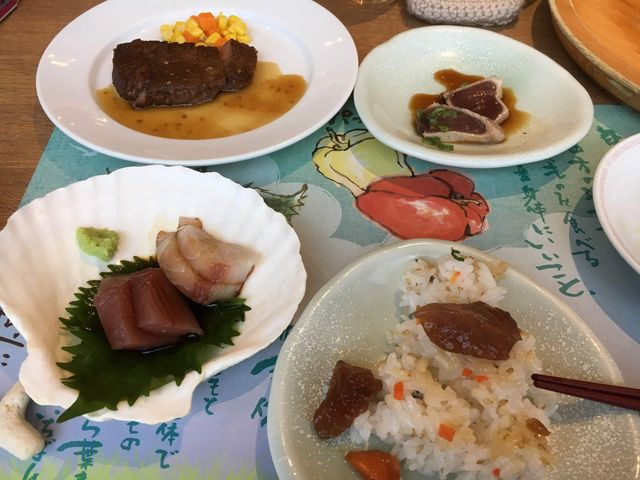 お刺身、寿司、県民プランのステーキ_食彩健美 一木一草
