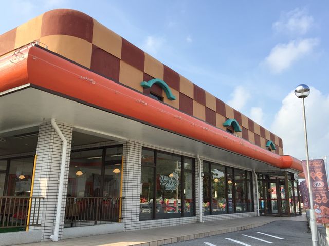 広い泡瀬店_A&W泡瀬店