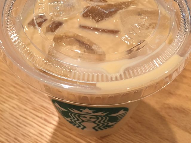 ラテ_スターバックスコーヒー 大丸梅田店