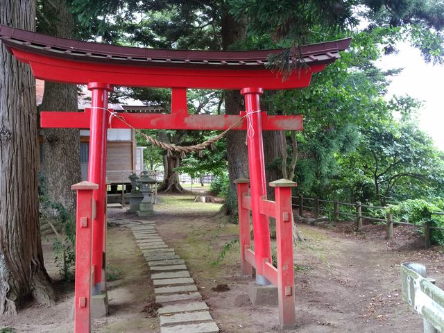 畔にある廣沼大明神_小川原湖