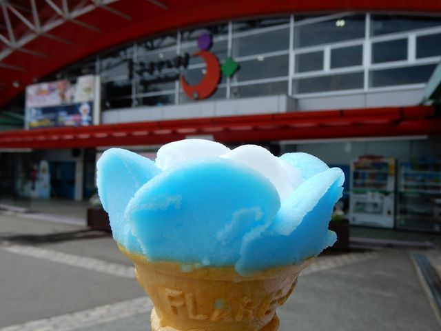正式名称はババヘラブルーアイスです_秋田ふるさと村