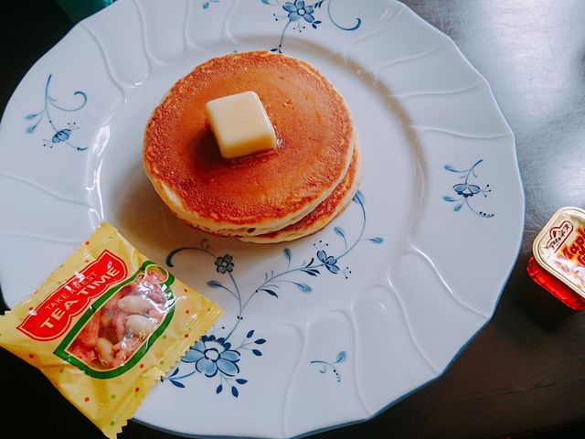 ホットケーキとお詫びのお菓子_バロン