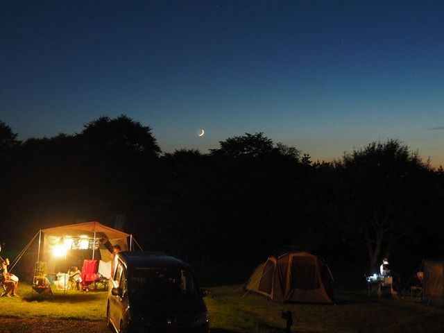 三日月と一番星_種山高原星座の森