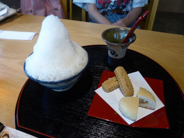 かき氷ではない_うちなー茶屋・ぶくぶく