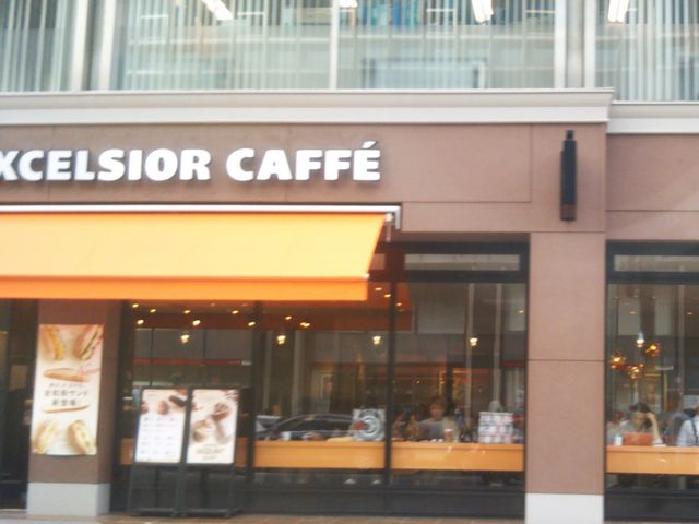 『エクセルシオールカフェ日本橋一丁目店』。_エクセルシオールカフェ日本橋一丁目店