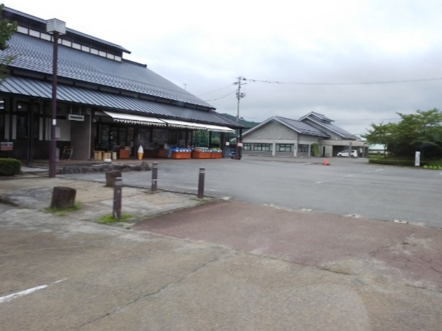 駐車場から撮影。_道の駅 路田里はなやま