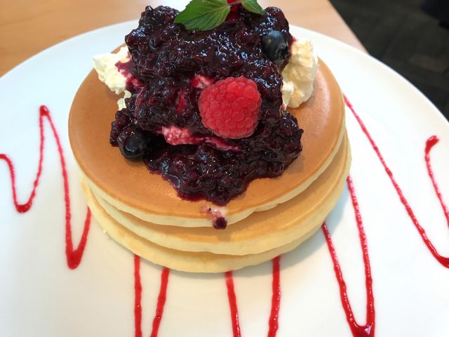 3種のベリー_Pancake Ristorante (パンケーキ リストランテ)