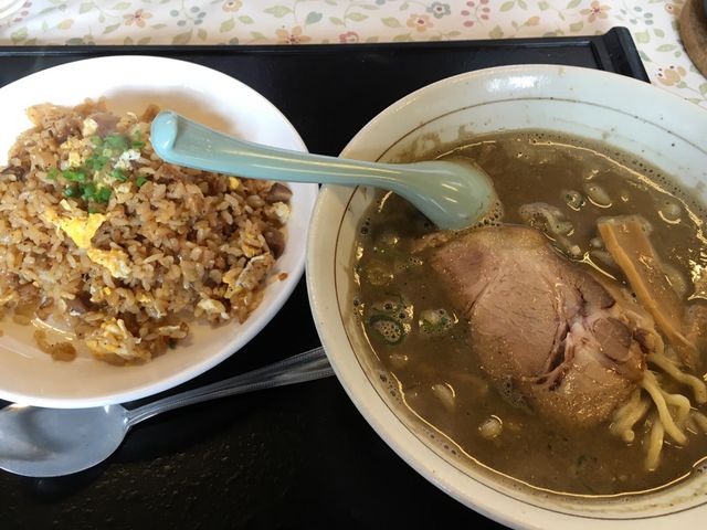 半チャーハンと煮干しラーメン_駅前食堂