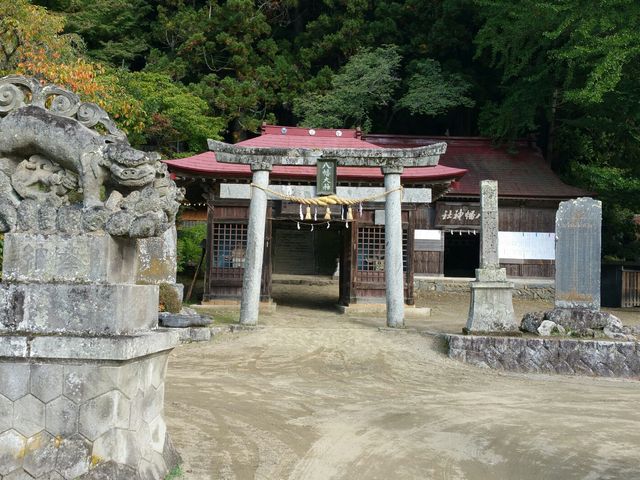 狛犬とニノ鳥居_古殿八幡神社