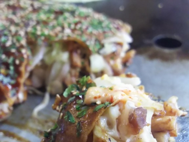 三津浜焼き_お好み焼みよし駅前店