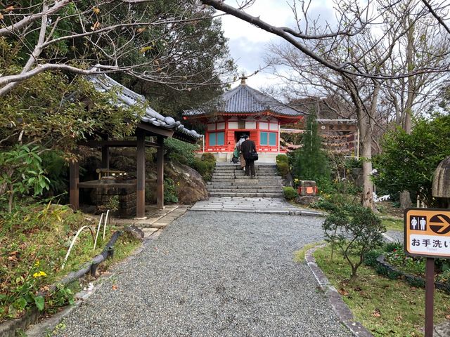 愛染明王堂1(お堂に至る参道)_愛染明王堂