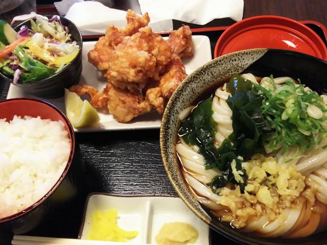 唐揚げ定食_情熱うどん 荒木伝次郎
