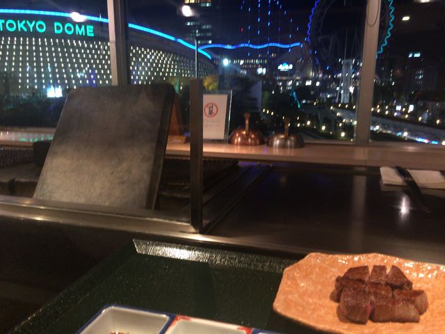 ステーキと夜景_熊魚庵 たん熊北店 東京ドームホテル店