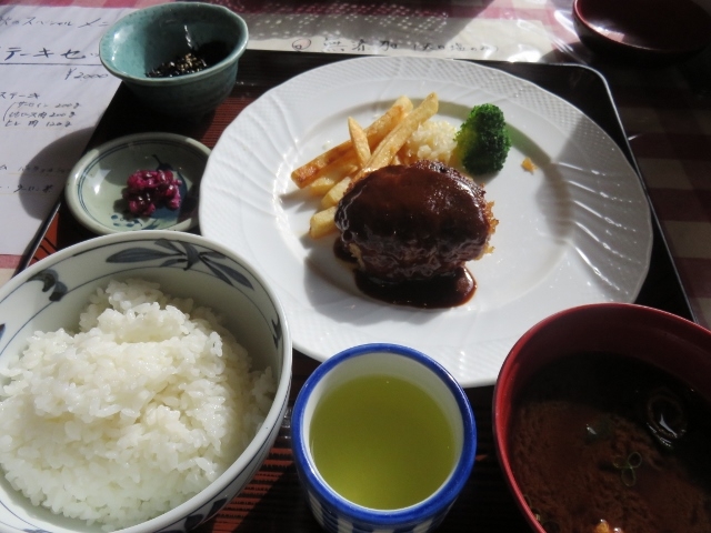 ハンバーグ_レストランびわ