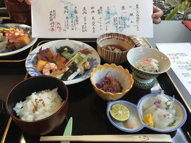 行形亭さんのランチ。料亭仕事の味に感謝感激。秋刀魚寿司に秋の味覚を堪能。_行形亭