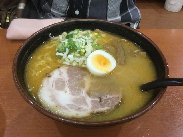 味噌ラーメン_ラーメン専門三代目月見軒札幌駅北口店・サッポロ歩留門