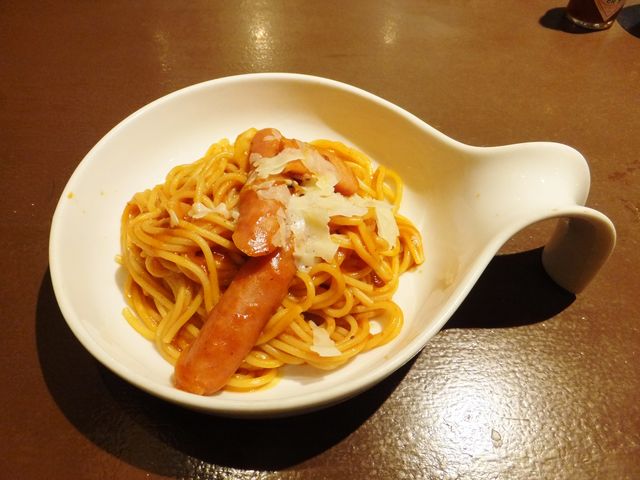 ハーフパスタとケーキ二種類のセット:ナポリタンスパ_ラポアール 東員店