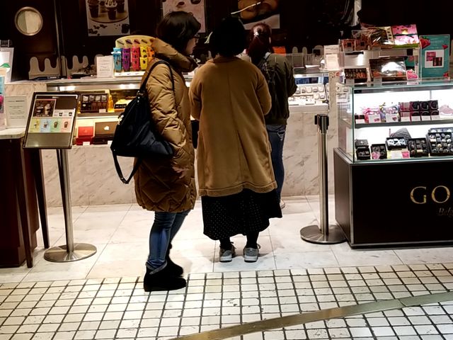 お店の様子_GODIVA chocoiste 相鉄ジョイナス