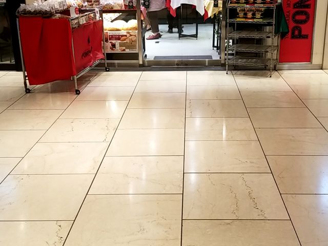 外観_ポンパドウル ジョイナス店