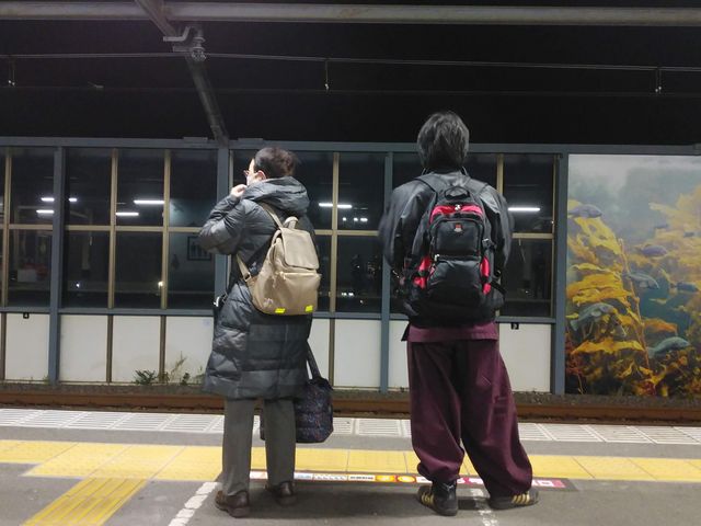 駅のホーム_JR京葉線葛西臨海公園駅