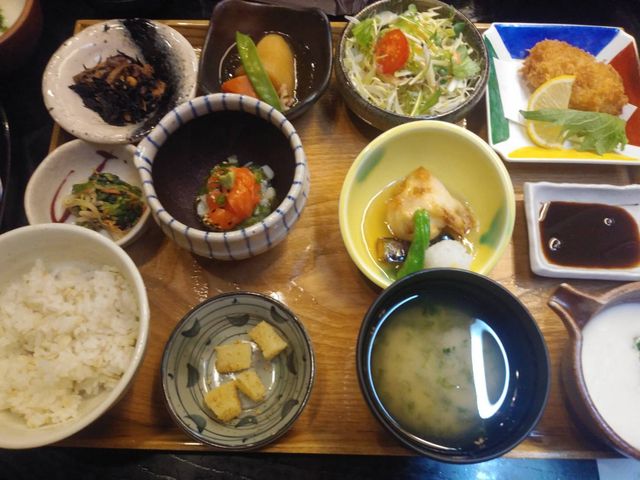 カキ_とろろや 本店