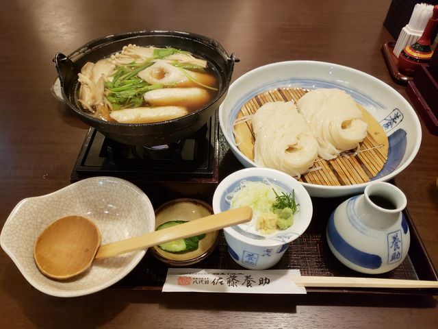 きりたんぽ鍋と稲庭うどん_七代 佐藤養助 秋田店
