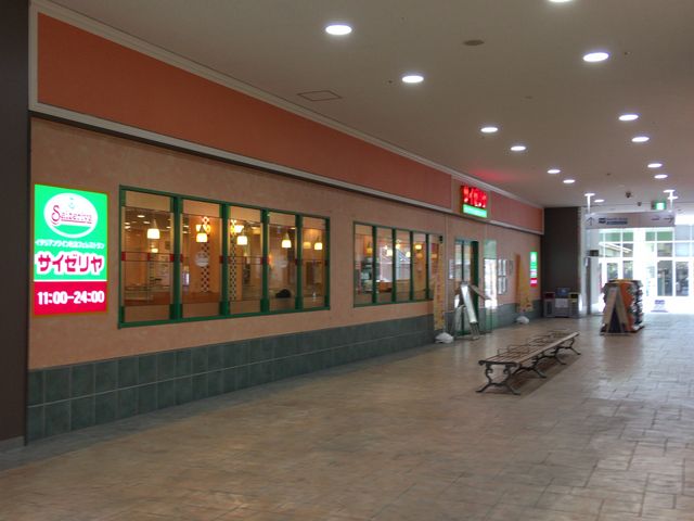外観_サイゼリヤ フレスポ長田店