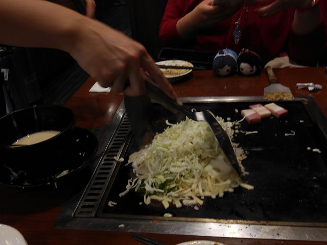 熱々です_お好み焼は ここやねん 四条大宮店