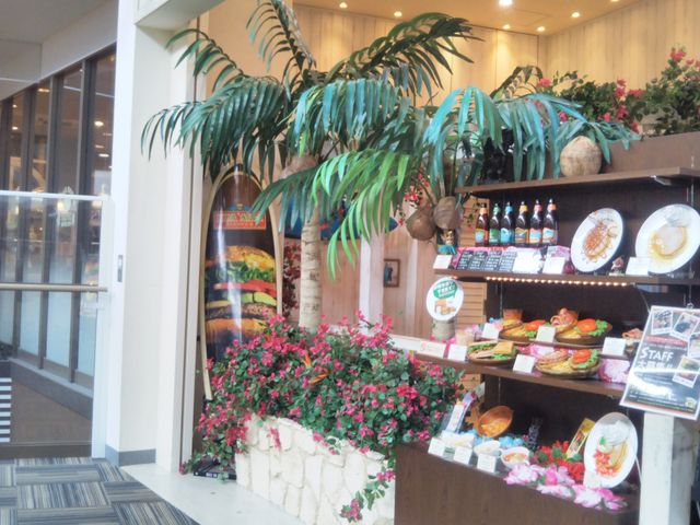 クアアイナ KUA `AINA イオン越谷レイクタウン店_クアアイナ KUA `AINA イオン越谷レイクタウン店