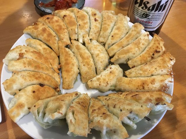 ビールセットと円盤餃子_麺飯酒家 万来