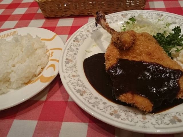 デミグラスソースが絶品_洋食屋 ヨシカミ