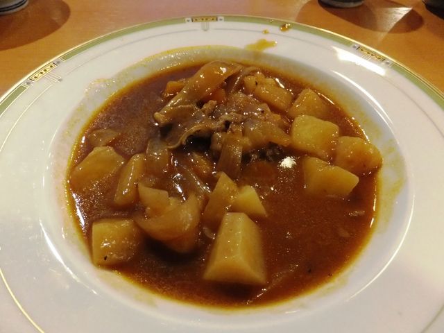 ビュッフェでシチューが味わえた。_東光園