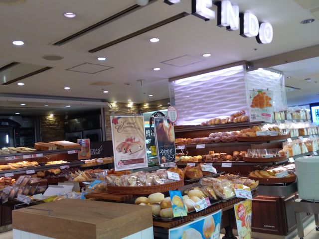 売り場も広いです_BAKERY ANTENDO (アンテンドゥ) アトレ吉祥寺店
