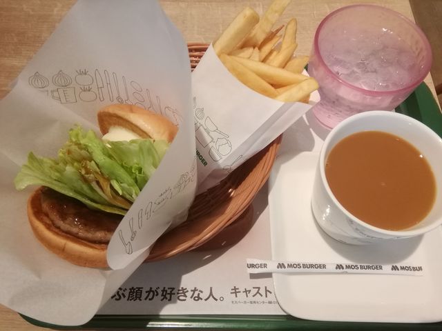 チーズクリームバーガーとポテトセット_モスバーガーなかもず店