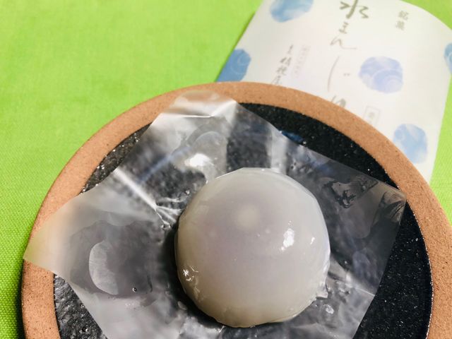 つるりと涼やかな水まんじゅう_桔梗屋織居