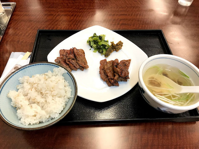 塩&味噌 食べ比べ_伊達の牛たん本舗・六丁の目・東インター店