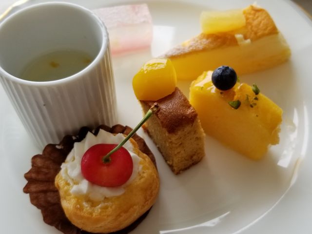 可愛いケーキ沢山!_シーサイドホテル舞子ビラ神戸