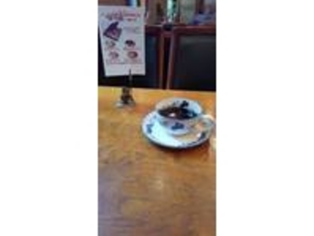 コーヒーカップは大振りで、音符の柄_クラシック音楽喫茶・Bar あんさんぶる