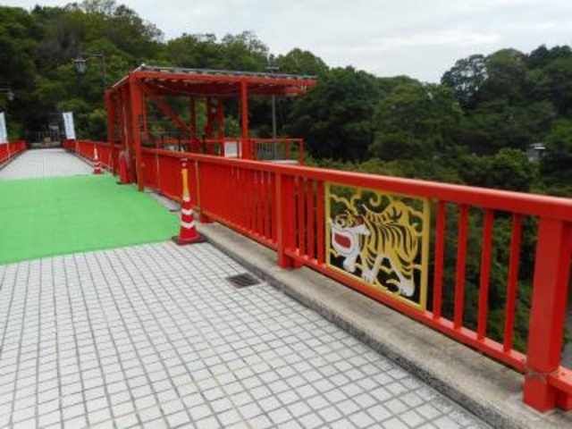 虎の絵が特徴です!_開運橋