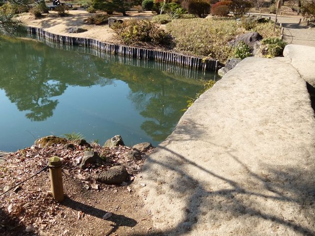趣のある橋です_六義園 渡月橋