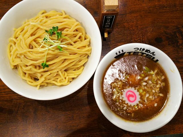極太麺と煮干出汁の濃厚スープ、たまりません!_つけめんTETSU