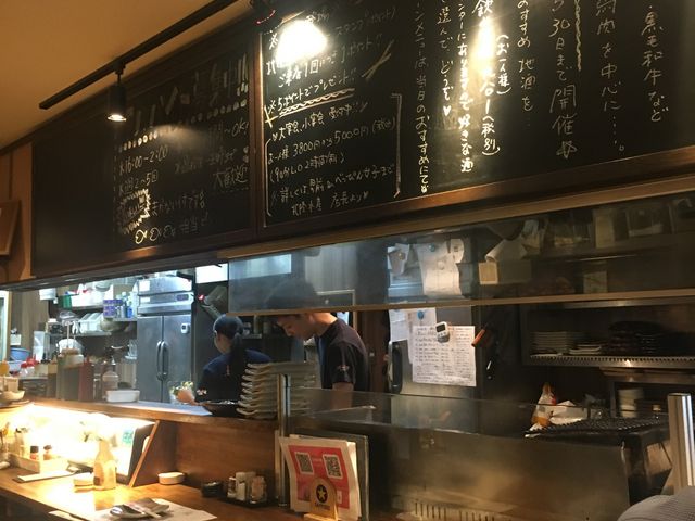 店内_俺たち元気の源 オモシロろばた 北陸水産