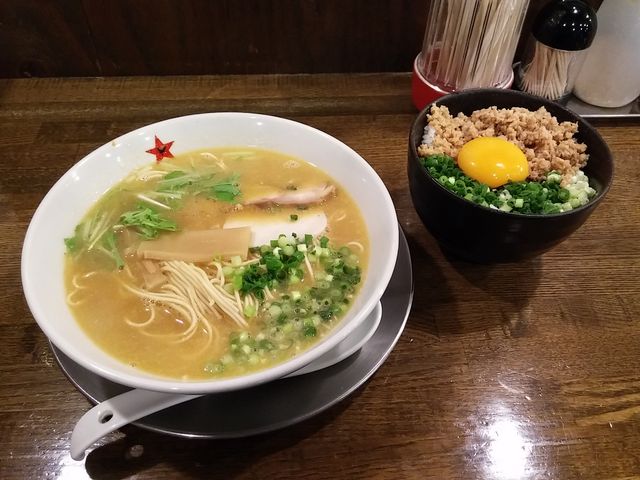鶏白 そぼろ丼_男寿狼