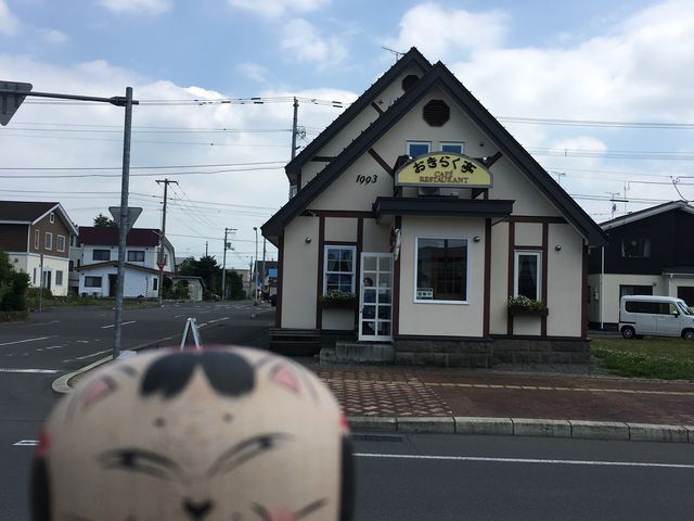 セブンの前_カフェレストランおきらく亭