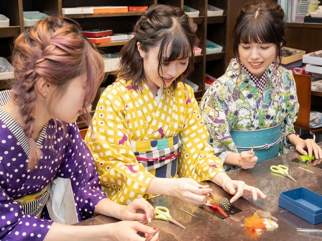 ブローチ体験楽しいです。_目細八郎兵衛商店