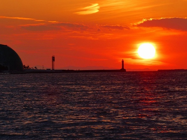 大阪湾の夕日_さきしまコスモタワー展望台